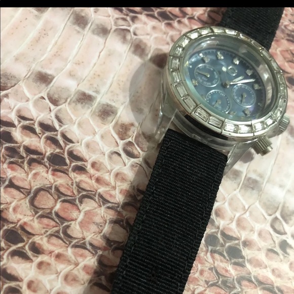 Watch - Picture 3 of 5